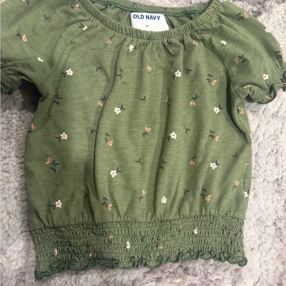 Toddler Girl Old Navy Green Floral Top size 3t Preowned